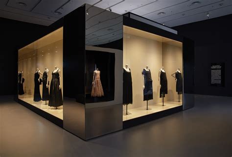 gabrielle chanel exhibition.